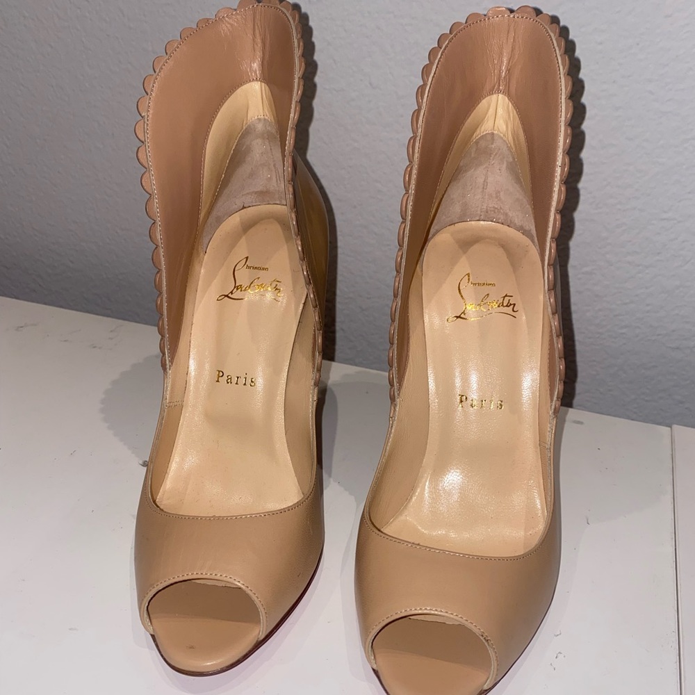 Beautiful Christian Louboutin Red Bottoms